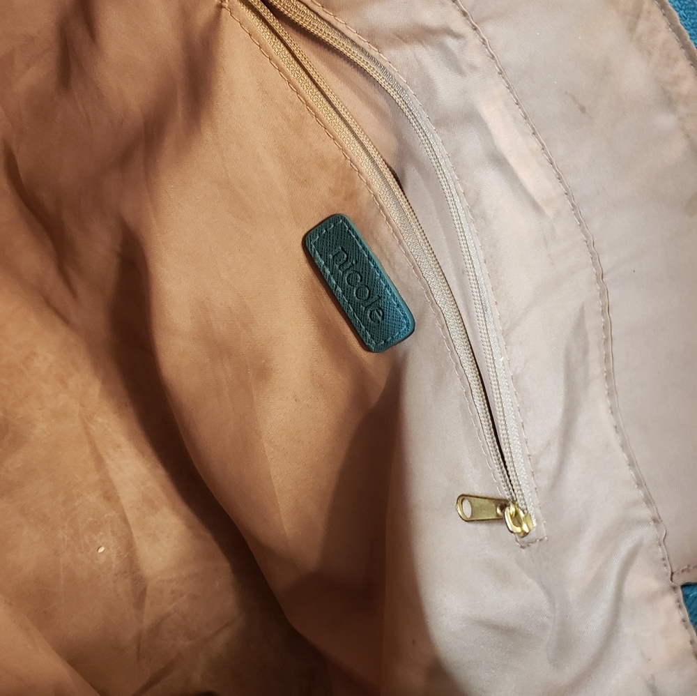 Nicole womens purse gently used many compartments - Picture 11 of 16